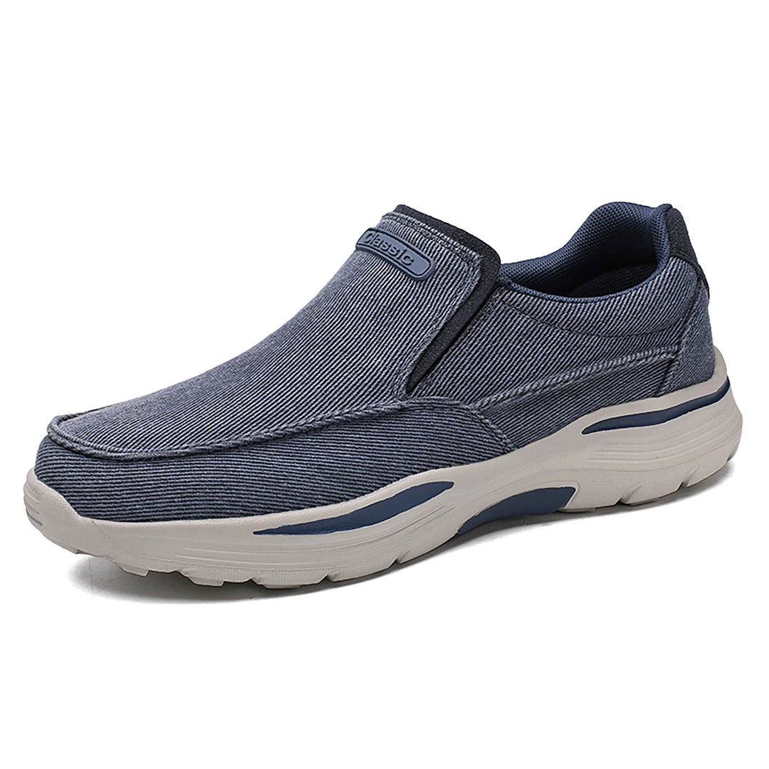 Castano Canvas Sneakers