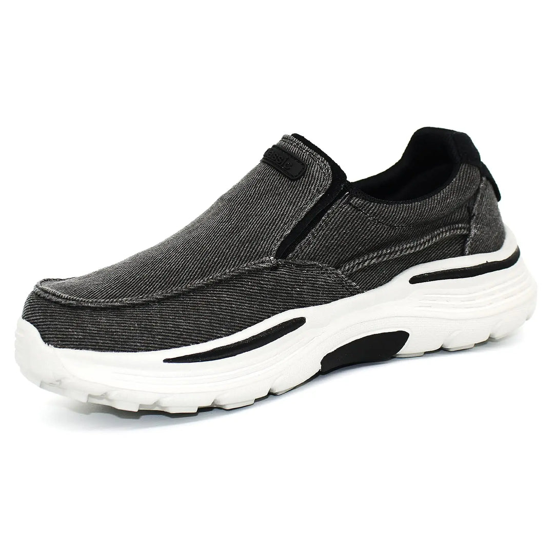 Castano Canvas Sneakers
