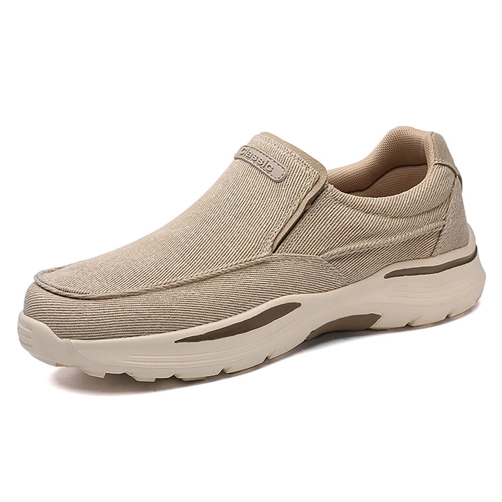 Castano Canvas Sneakers